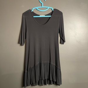 676. Audge Podge Super Soft Top w/Ruffled Hem